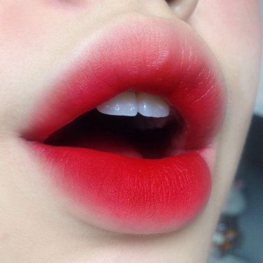 Son MAC Powder Kiss Lipstick Màu 315 Lasting Passion